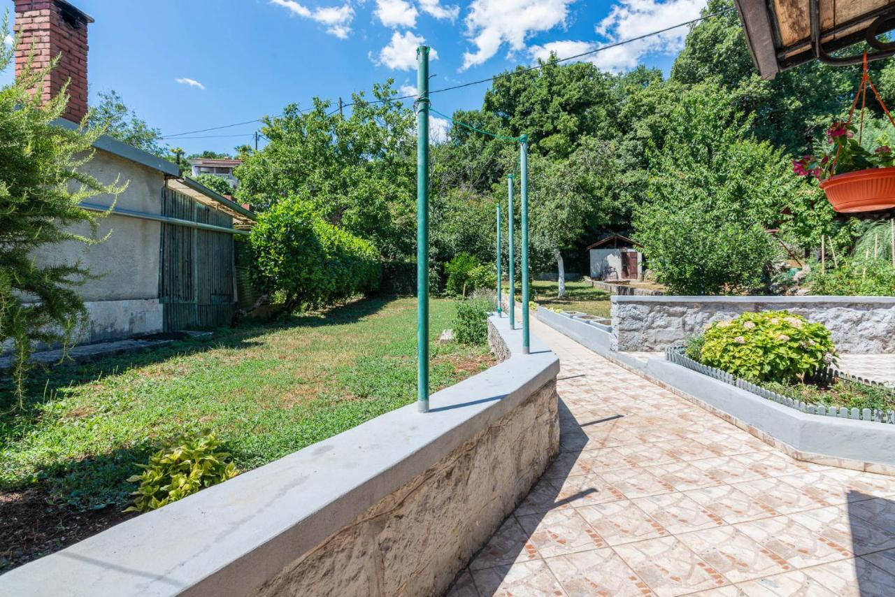 شقة Apartman Knezevic Opric المظهر الخارجي الصورة
